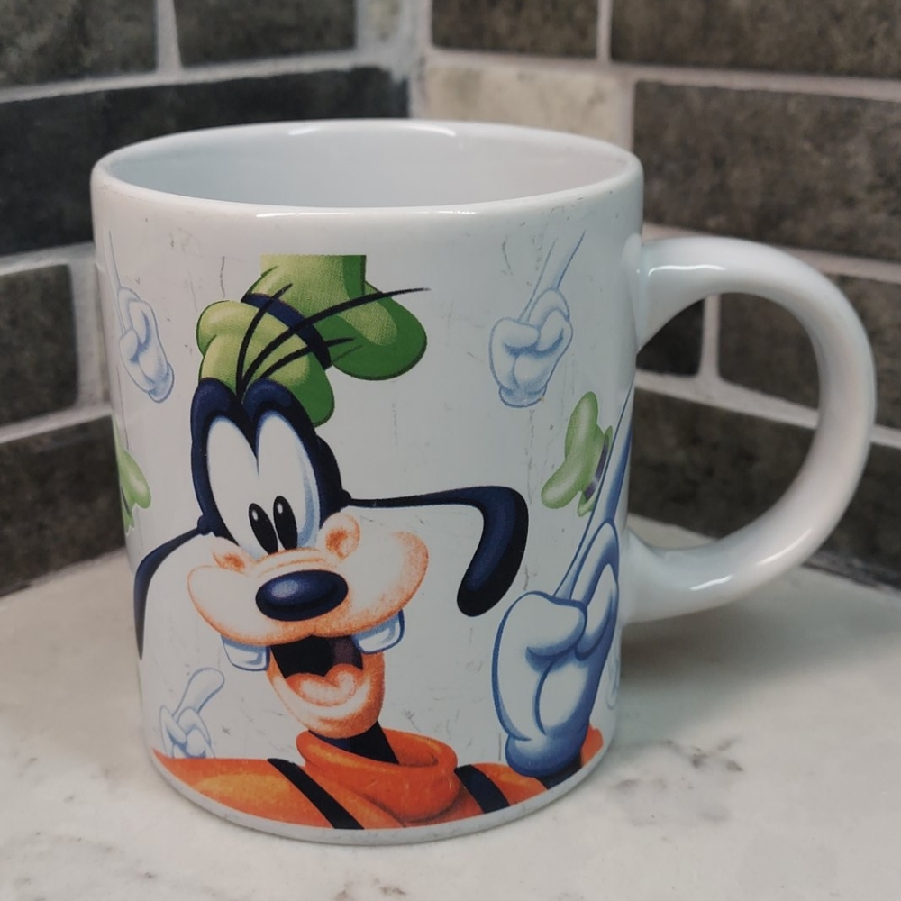 Disney Goofy mug